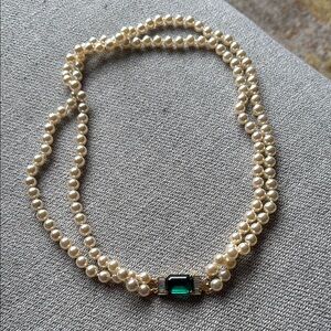 Elegant Pearl Necklace with Green Gemstone